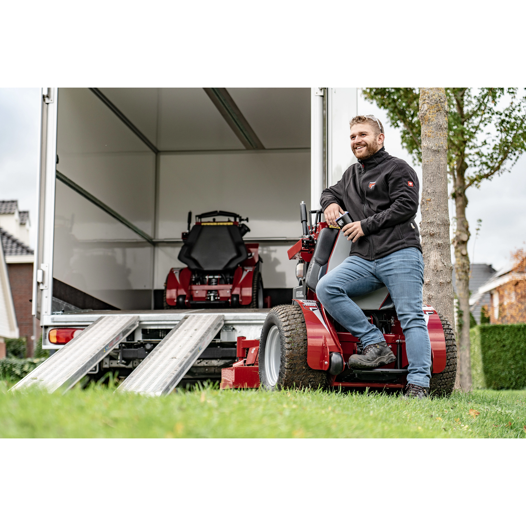 Zero Turn Mower Best Stand On Mower OptimusZ 36 IN 8kWh Stand-On