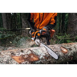 STIHL MS 400 PETROL CHAINSAW cutting a large log